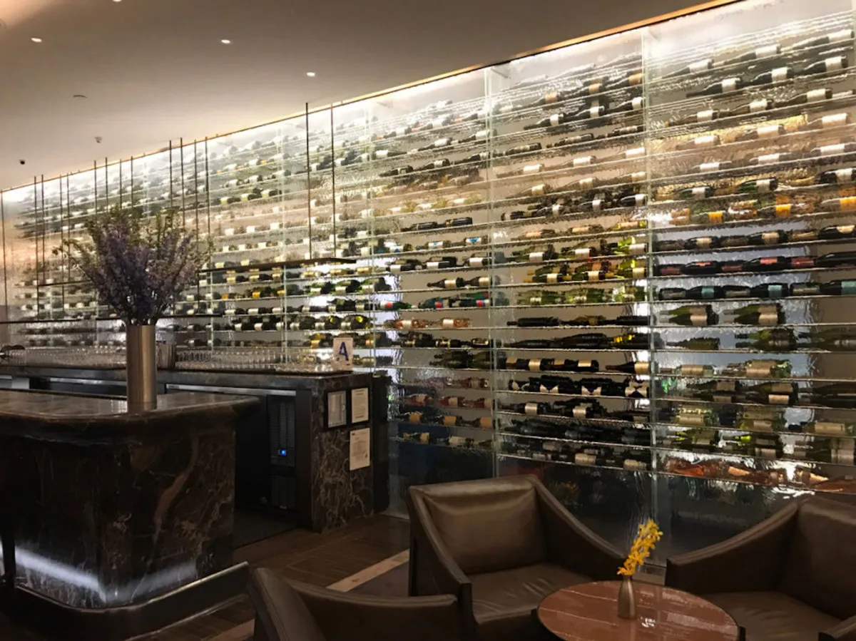 glass enclosed wine wall for restaurant