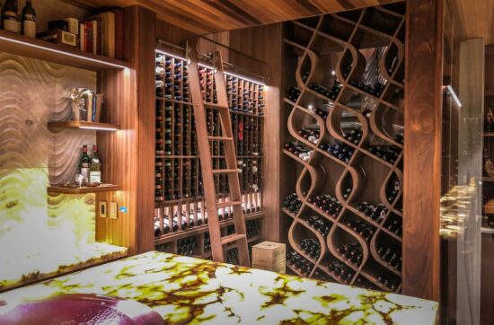 Q-curve wine wall, contemporary wine cellar design - Genuwine Cellars