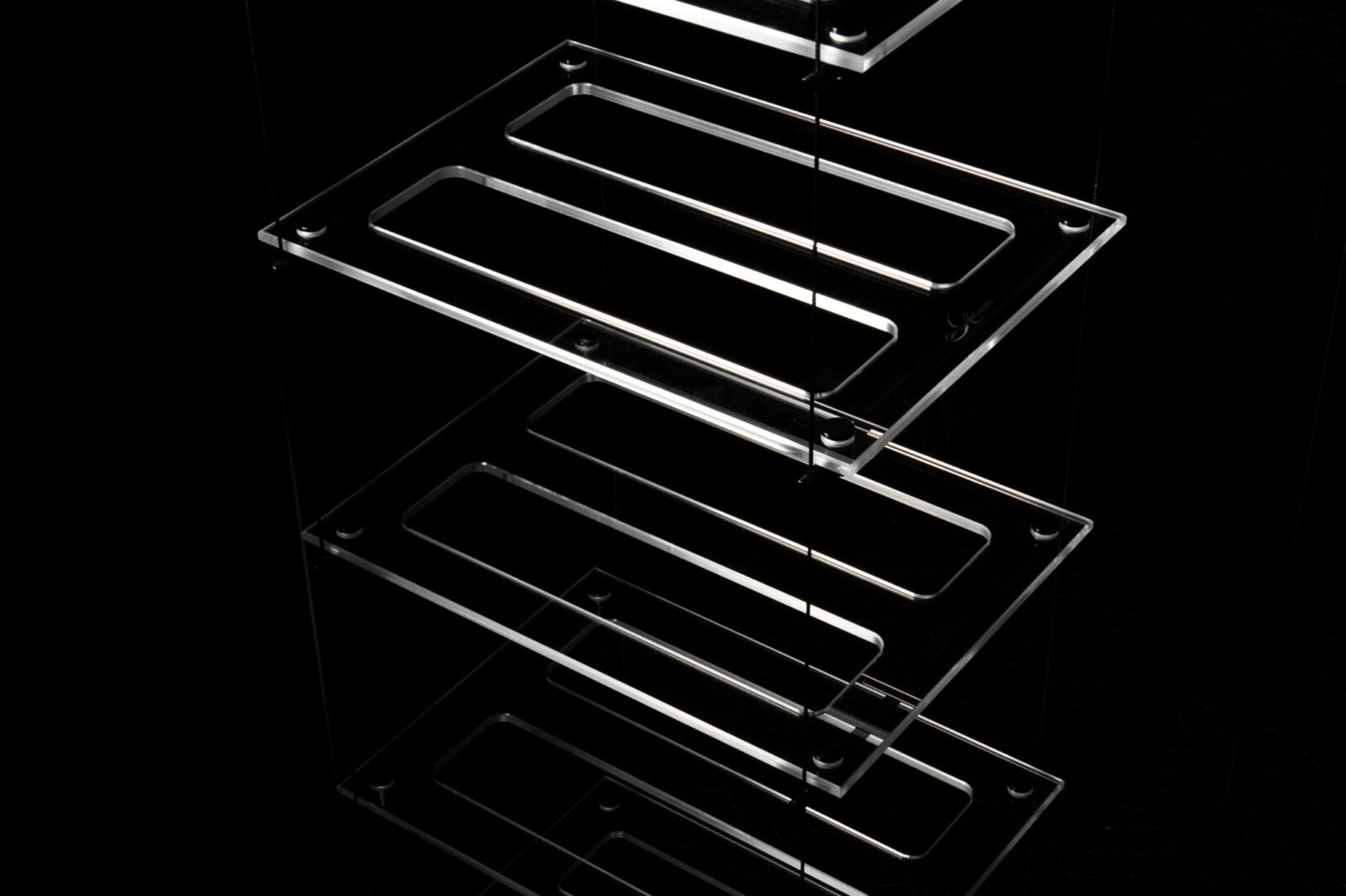 Lumina - Floating Glass Wine Rack - Genuwine Cellars